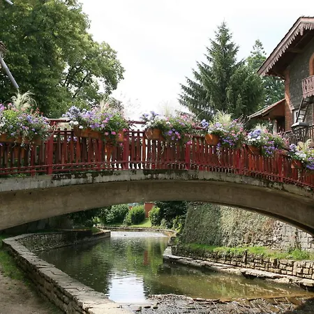 Le Clos Du Chêne - Dans Maison Bressane à Saint Trivier Sur Moignans *